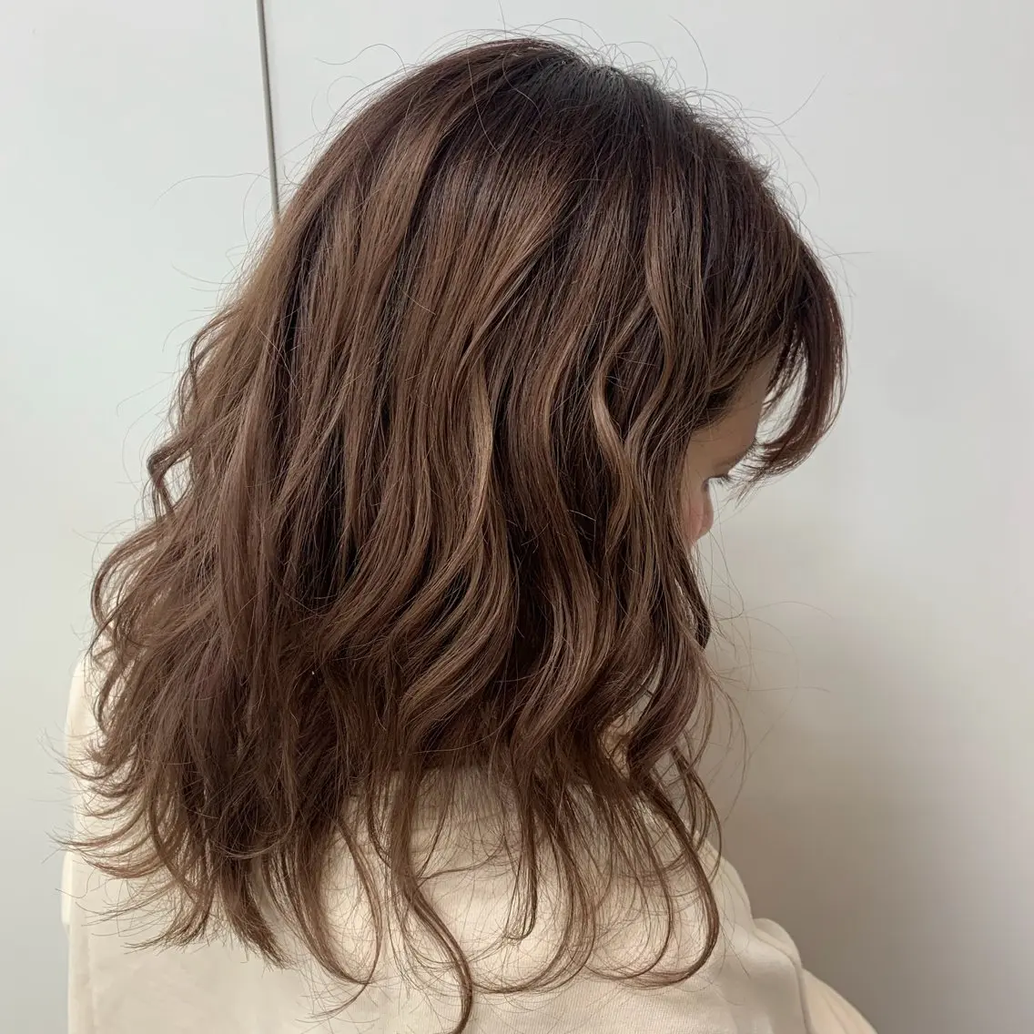 ミディアム カラー 久保山 友奈のヘアスタイル