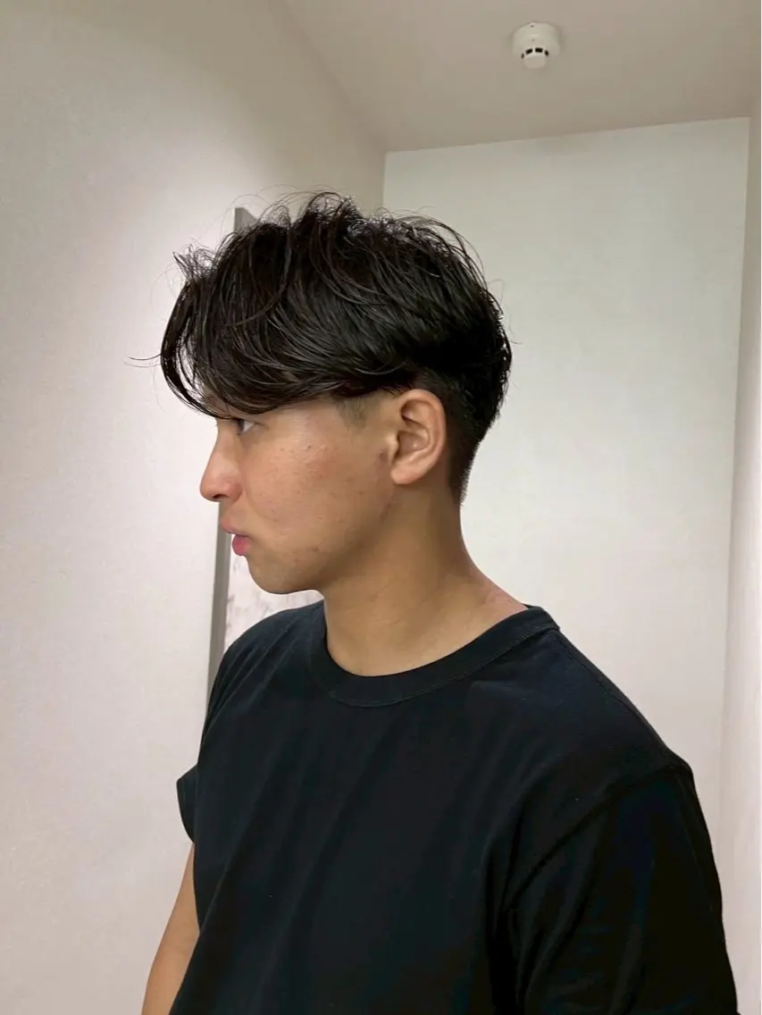 U30メンズ 刈り上げ ハイグラデーション トリートメントサービス付きの写真