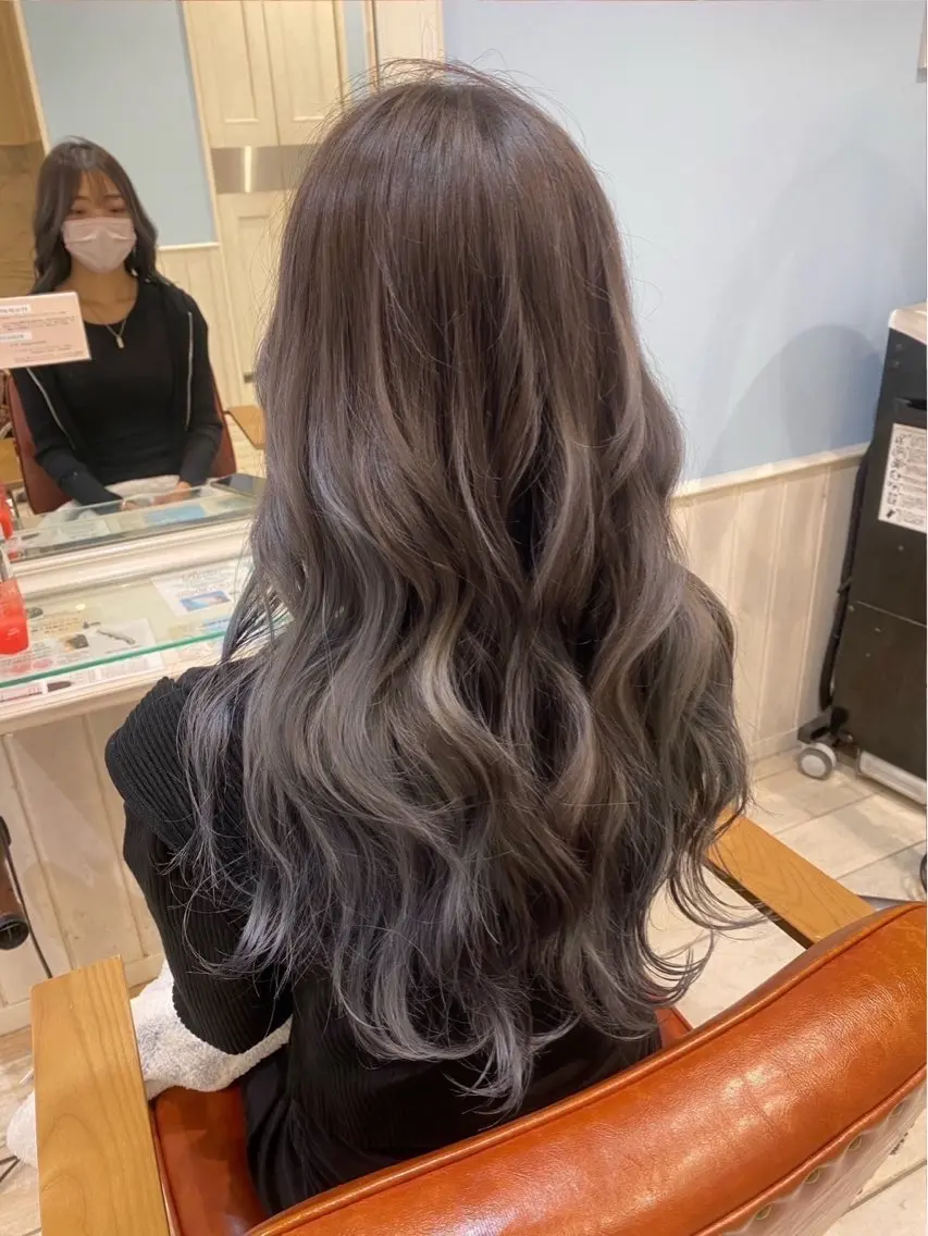 ロング カラー みなみ 【艶カラー】のヘアスタイル
