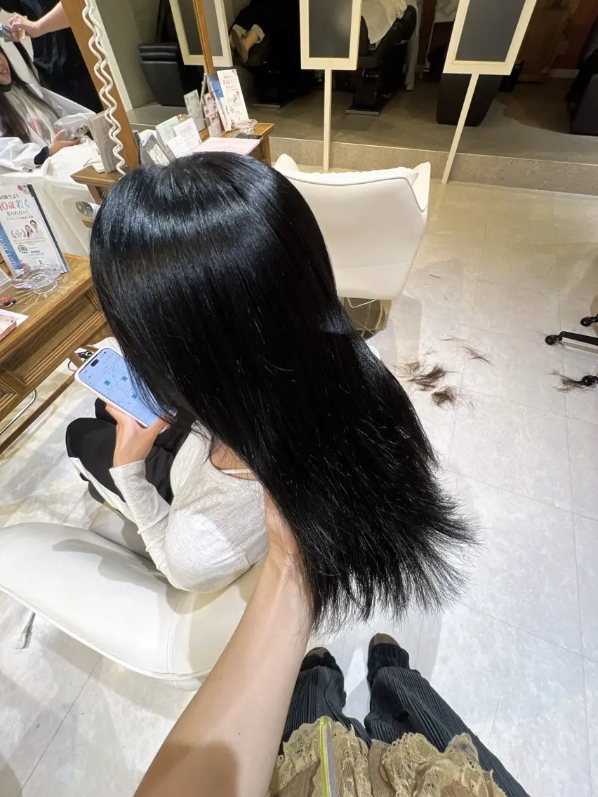 ショート カラー 橋本 天愛のヘアスタイル