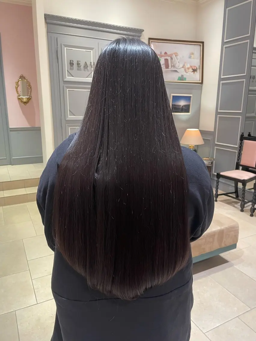 ロング ロング カットモデル ヨネダのヘアスタイル