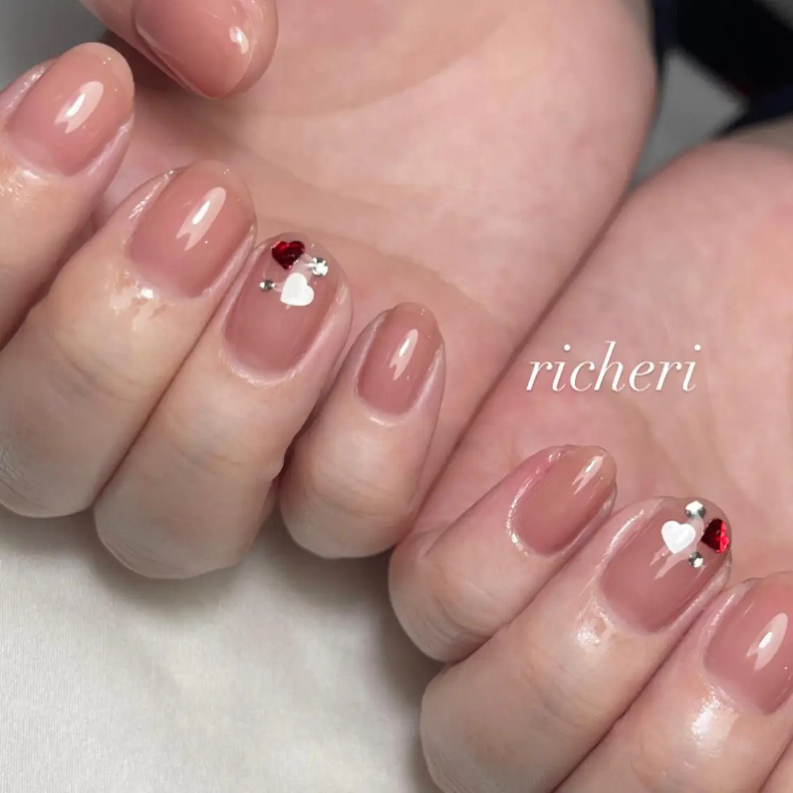 ミディアム ネイル ハンドネイル richeri beautyのエステ・リラクイメージ