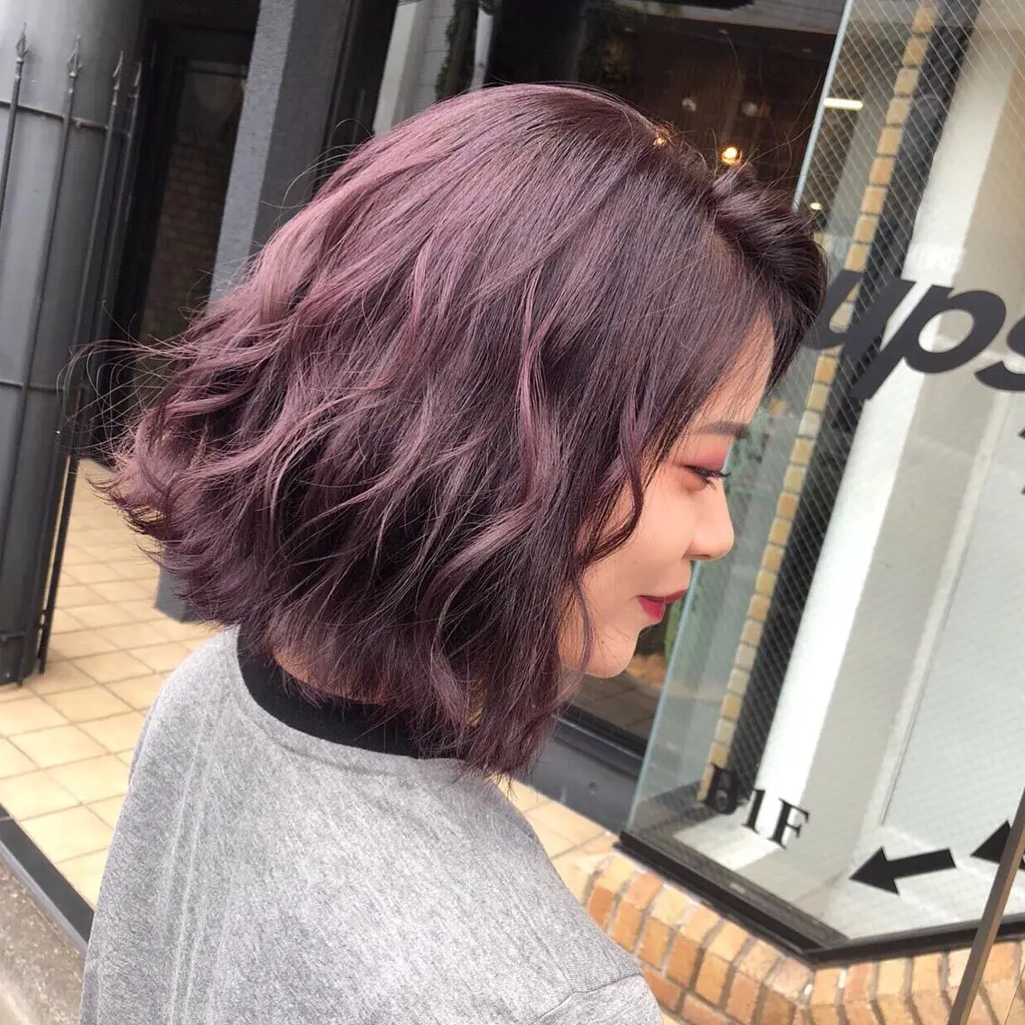 ミディアム カラー パーマ ヘアアレンジ ヘアカラー トリートメント ヘアセット 八巻 晴香のヘアスタイル