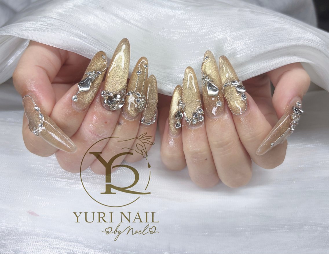 ネイル ハンドネイル フットネイル ハンドケア YURI Nail NARITAのネイルデザイン