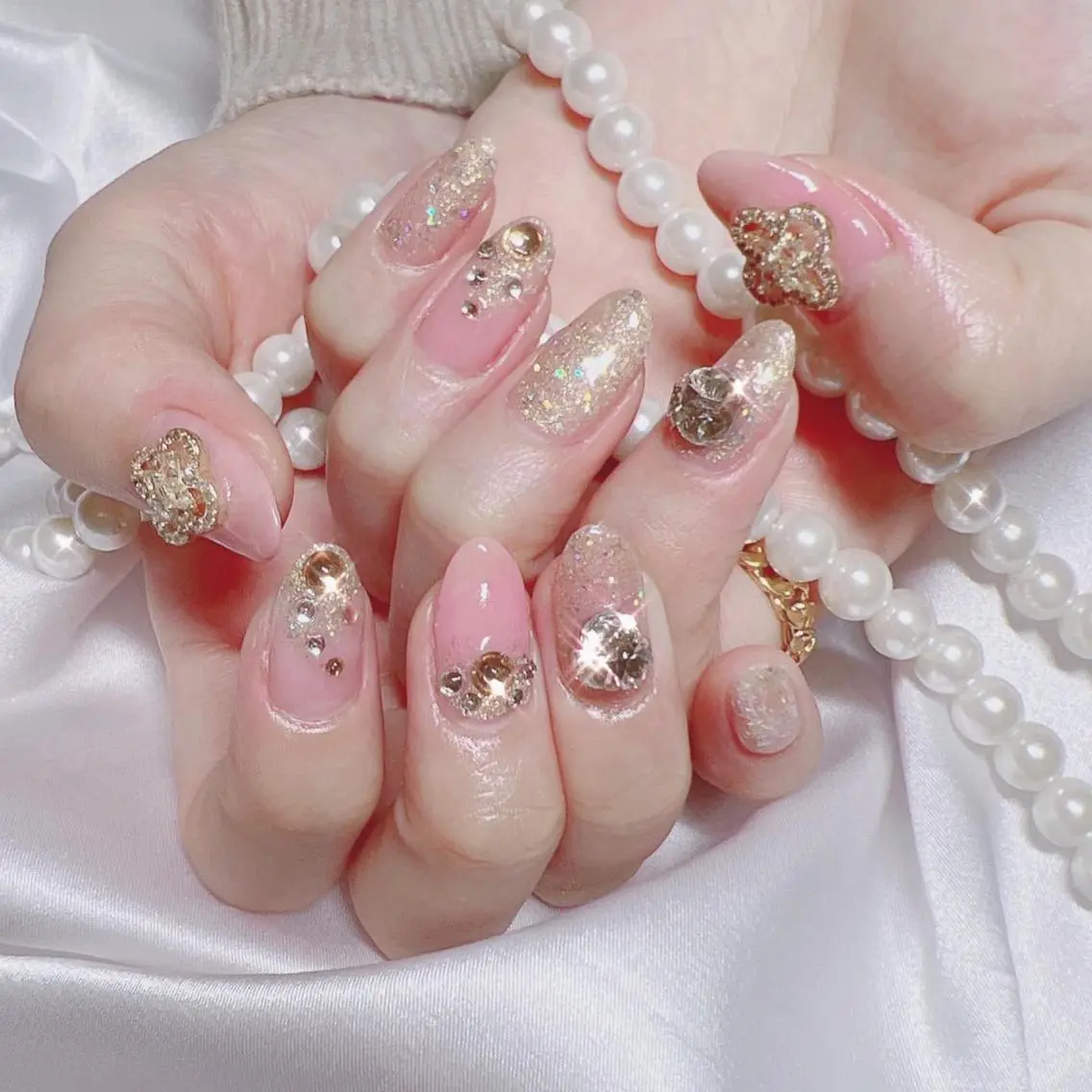 ネイル オーロラネイル フットネイル フレンチネイル ジェルネイル 韓国ネイル ハンドネイル ハンドケア 【ENサロン】 Rei🎀Nailのネイルデザイン