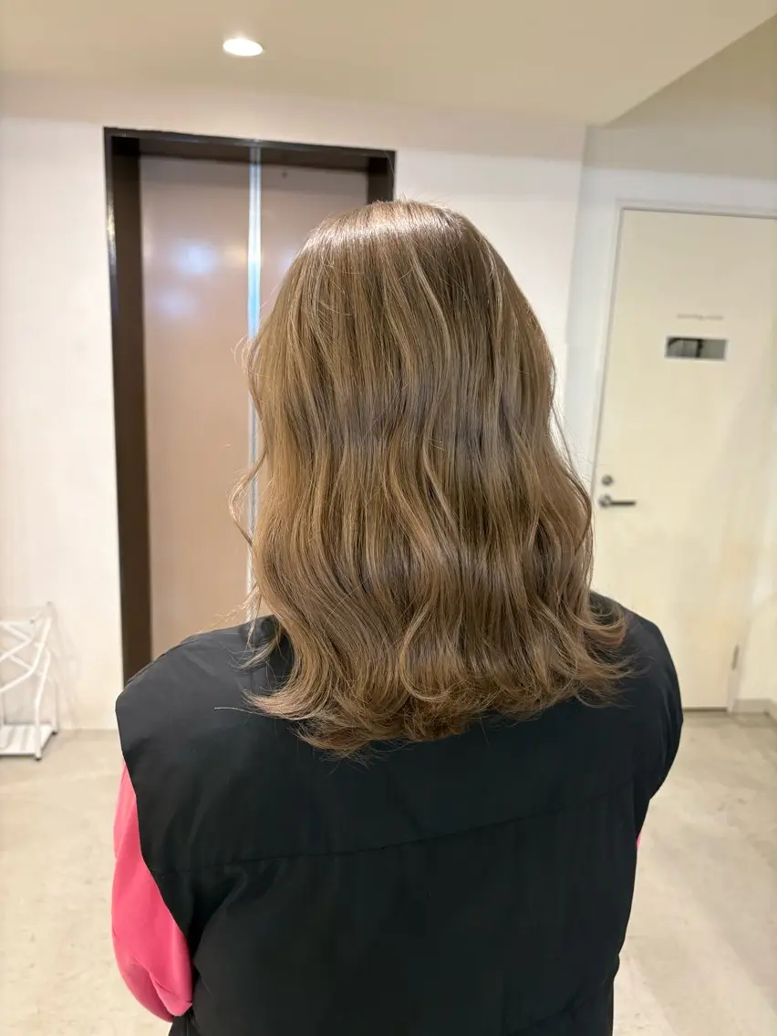 ミディアム カット ヘアカラー 山形 梨沙のヘアスタイル