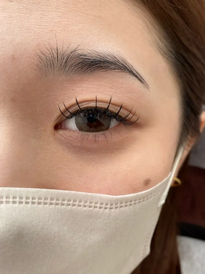 平日限定‼️フラットラッシュ【100本】 束感仕上げ込み‼️付け足し不可✕ オフ無料〇の写真