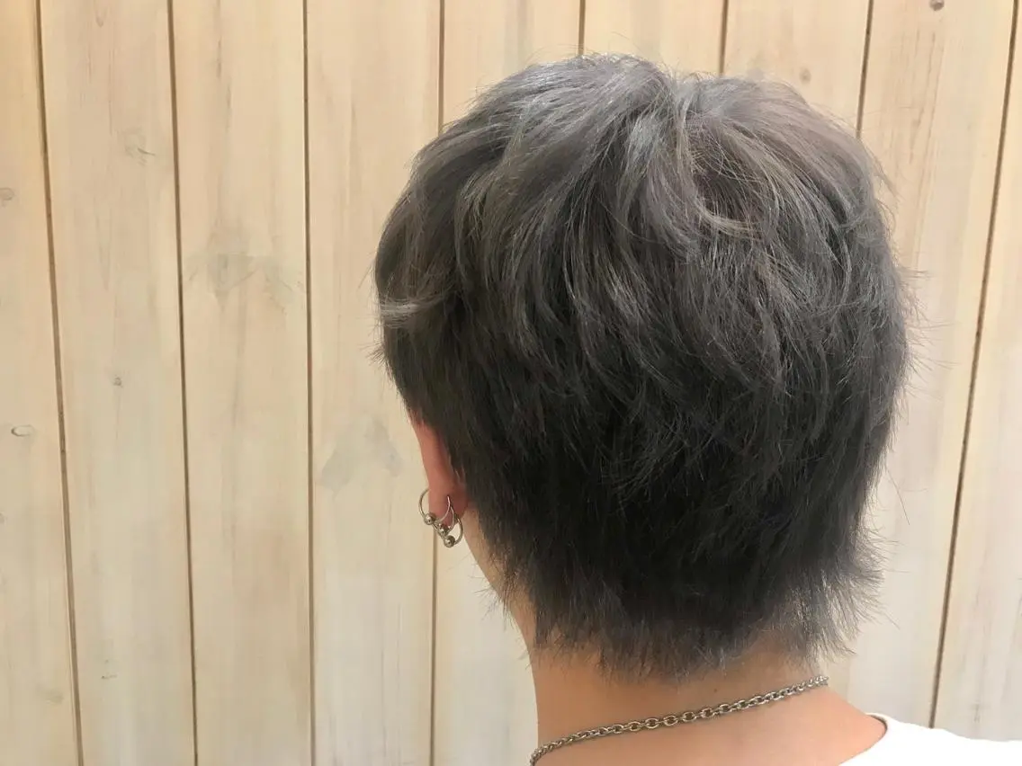 ショート カラー メンズパーマ特化🔥 ツイスパ/シャドウのヘアスタイル