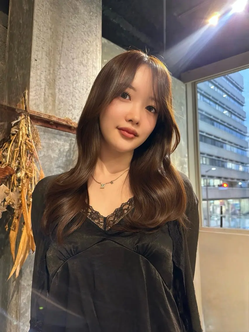 セミロング ヘアカラー ami 🪷Colorのヘアスタイル
