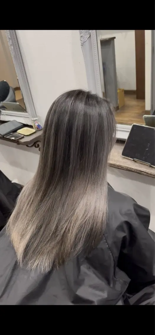 ロング カラー バレイヤージュ レイヤーカット カット ヘアカラー バレイヤージュ 宮本宗嵩のヘアスタイル