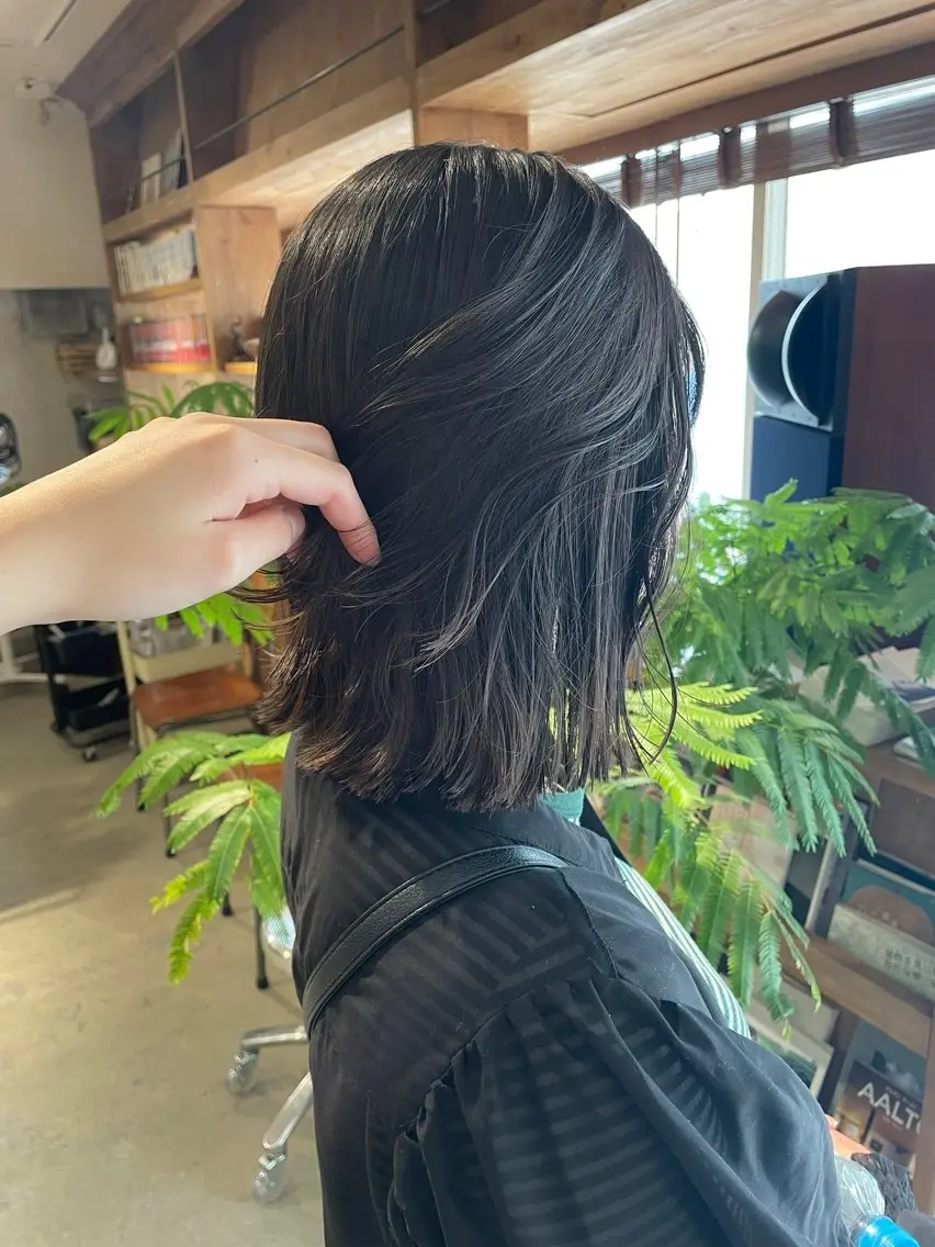 ミディアム カット 透明感カラー🫧/ レイヤー/髪質改善のヘアスタイル