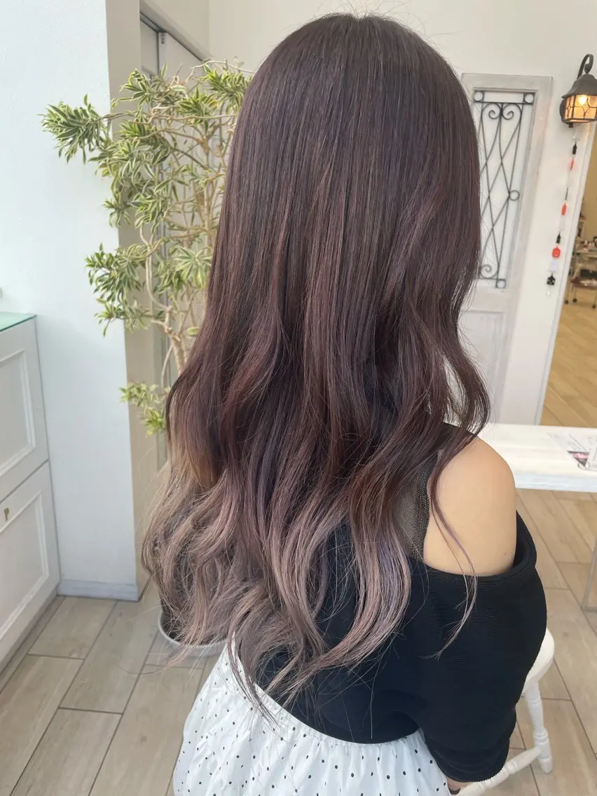 ロング カラー グラデーションカラー ラベンダーカラー 金澤 美怜のヘアスタイル