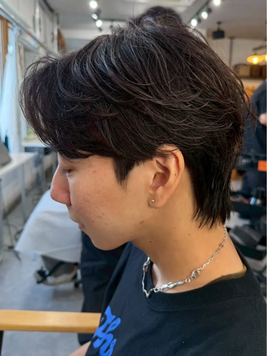 ショート パーマ メンズ センターパート フェードカット フェザーパーマ マッシュ メンズパーマ 宮下 遼太のヘアスタイル