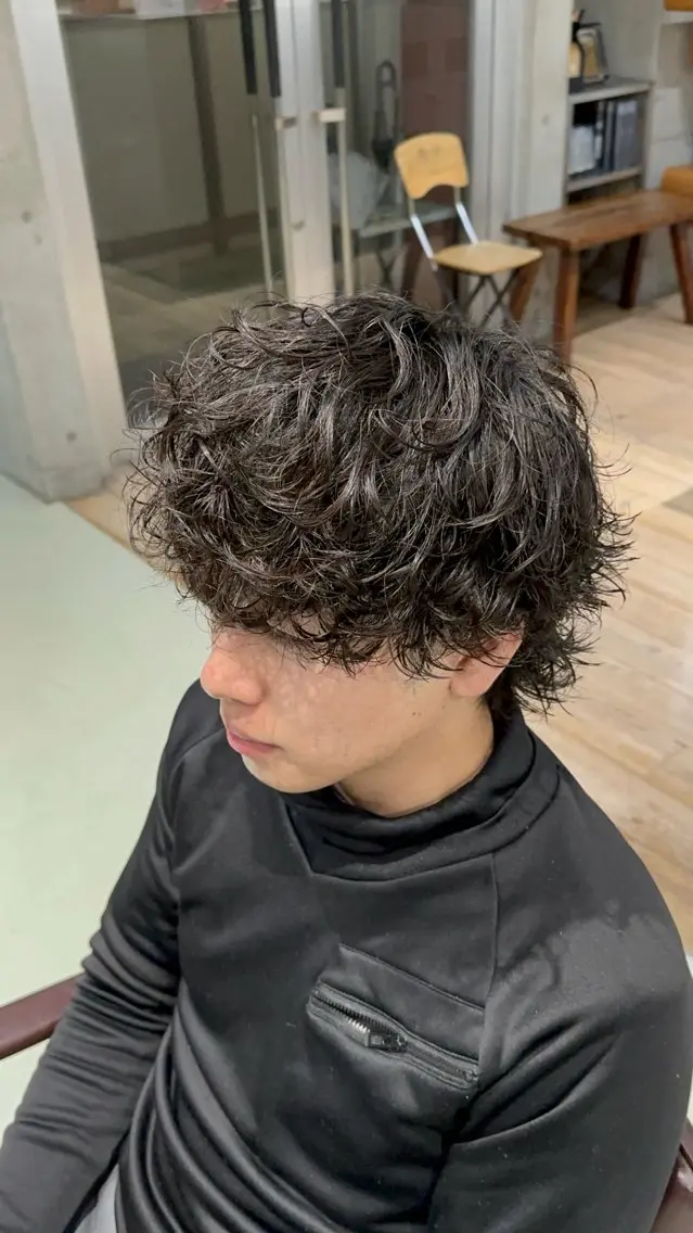 パーマ メンズ メンズパーマ カット パーマ fifth原宿 宮部蓮のヘアスタイル
