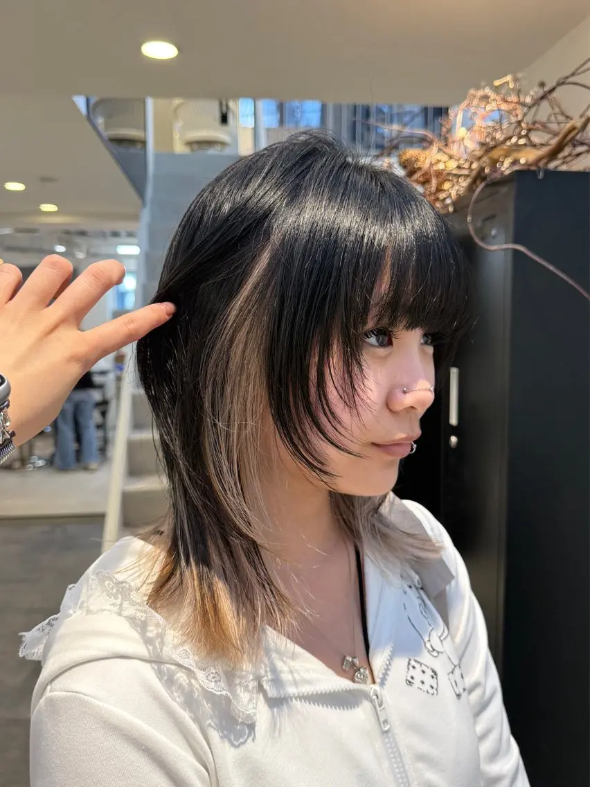 ロング カラー ベージュカラー インナーカラー ホワイトベージュ ヘアカラー ブリーチ・ダブルカラ ー🪐✩serenaのヘアスタイル