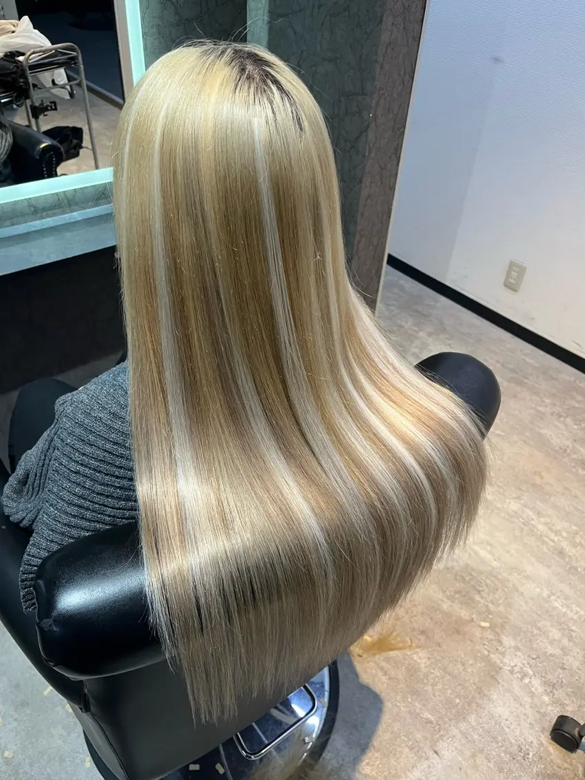 ロング エクステ ケアブリーチ&シール エクステの店和田翔莉のヘアスタイル