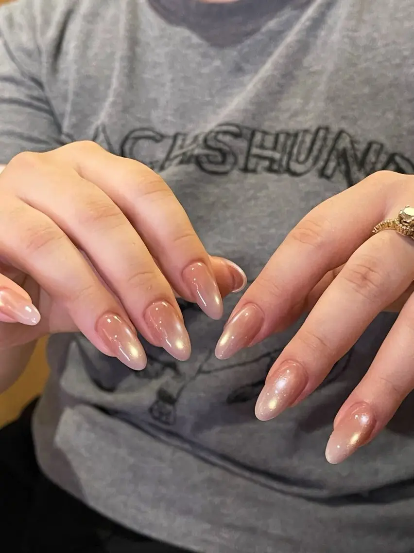 ネイル チークネイル ドット フレンチネイル グラデーション 韓国ネイル ハンドネイル Minette nailrinrinのネイルデザイン