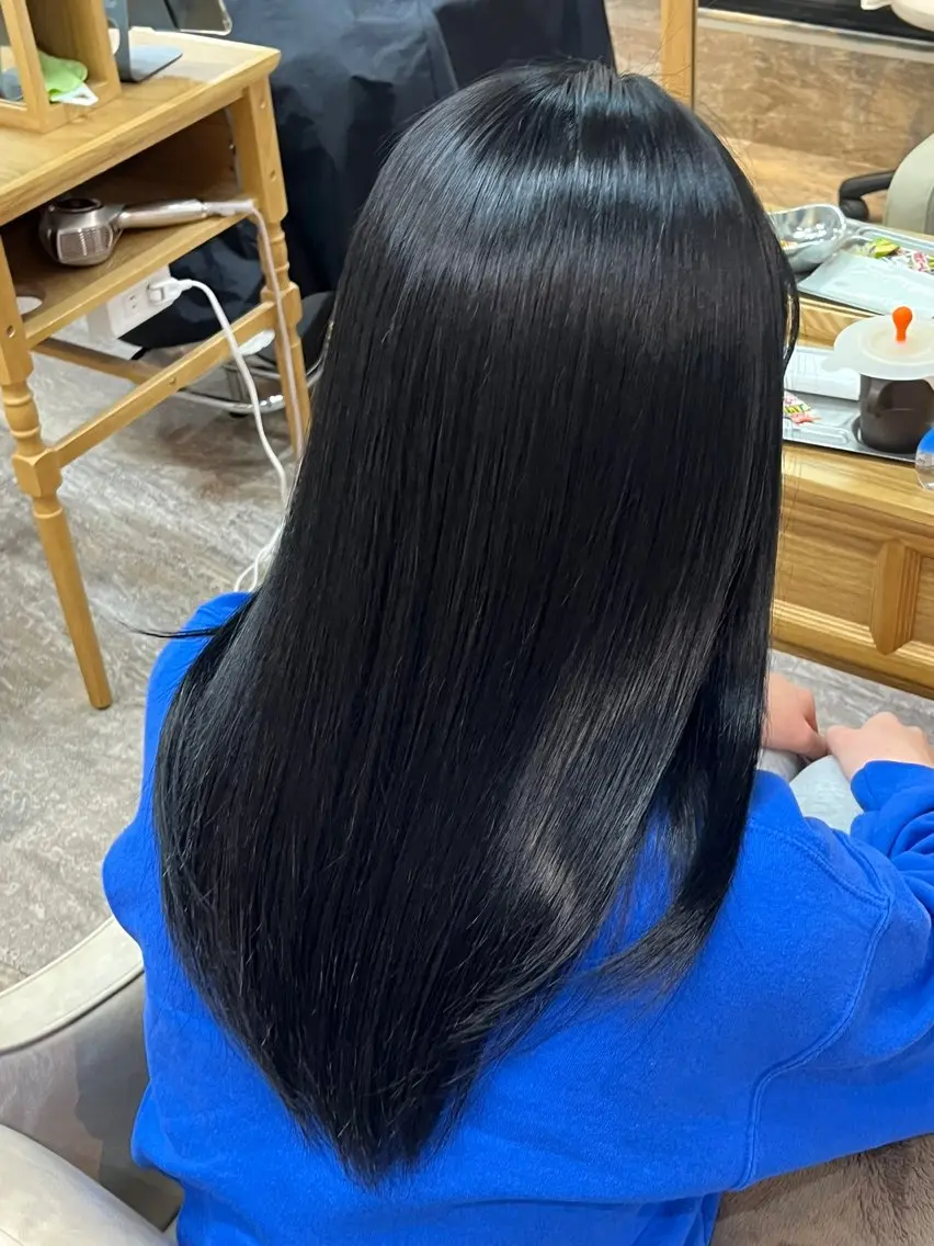ロング ヘアカラー 縮毛矯正⚡️カラー いいじまのヘアスタイル