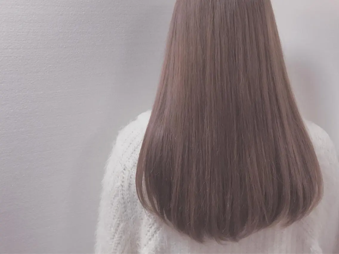 セミロング カラー ベージュカラー ミルクティーベージュ 長井 徹行のヘアスタイル