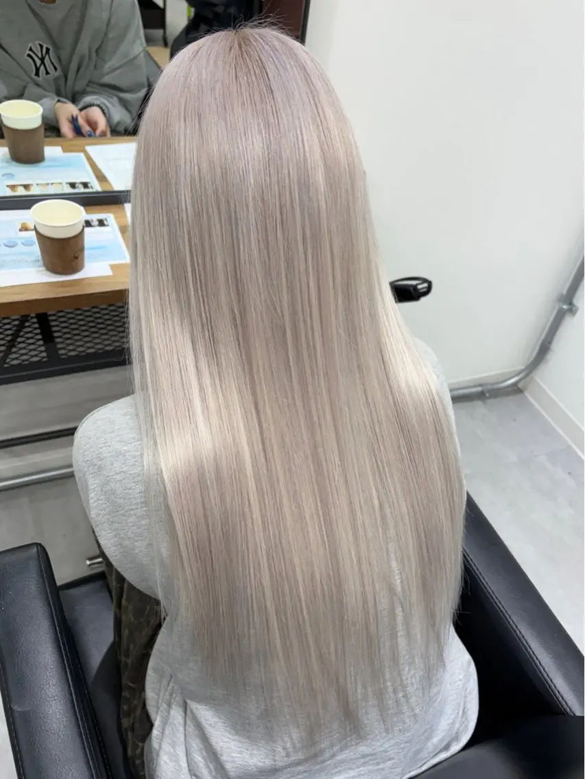 【新規】ダブルカラー(ブリーチ+カラー)+最高級レミーエクステ80枚🧡の写真