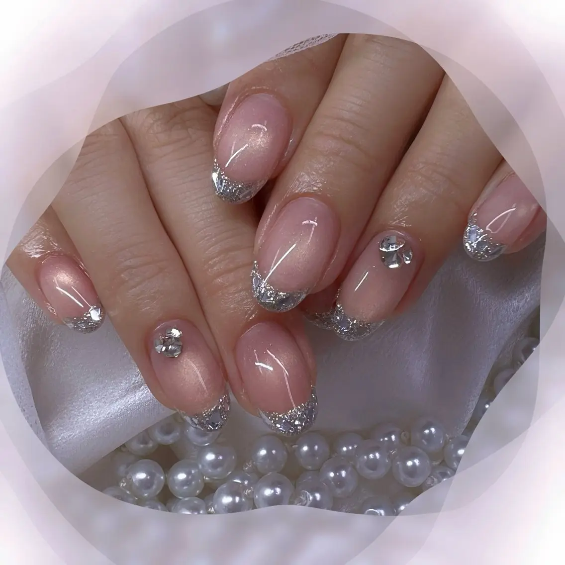 ネイル チークネイル フレンチネイル ガーリー ガラスフレンチ グラデーション ハンドネイル ハンドケア Chill Nailsalonのネイルデザイン