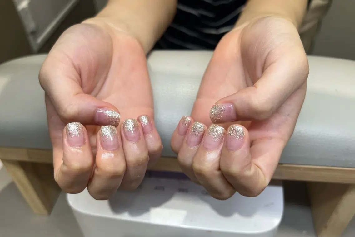 ネイル グラデーション ラメ(グリッター) ラメグラデーション 💎【IRY】💎 Tsukiのネイルデザイン