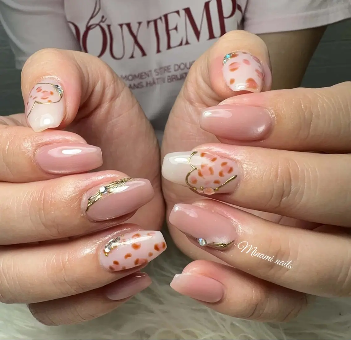 ネイル アートネイル ガーリー キラキラネイル 韓国ネイル マグネットネイル ハンドネイル Minami Nailsのネイルデザイン