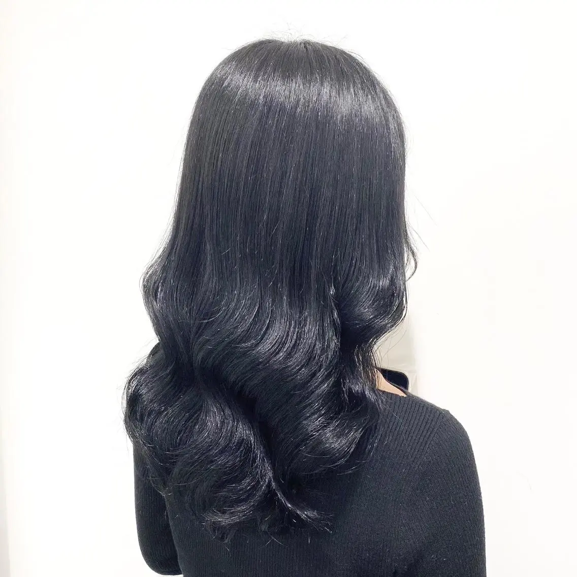 ミディアム カラー ブリーチ縮毛矯正加藤 赤み無し透明感ヘアのヘアスタイル