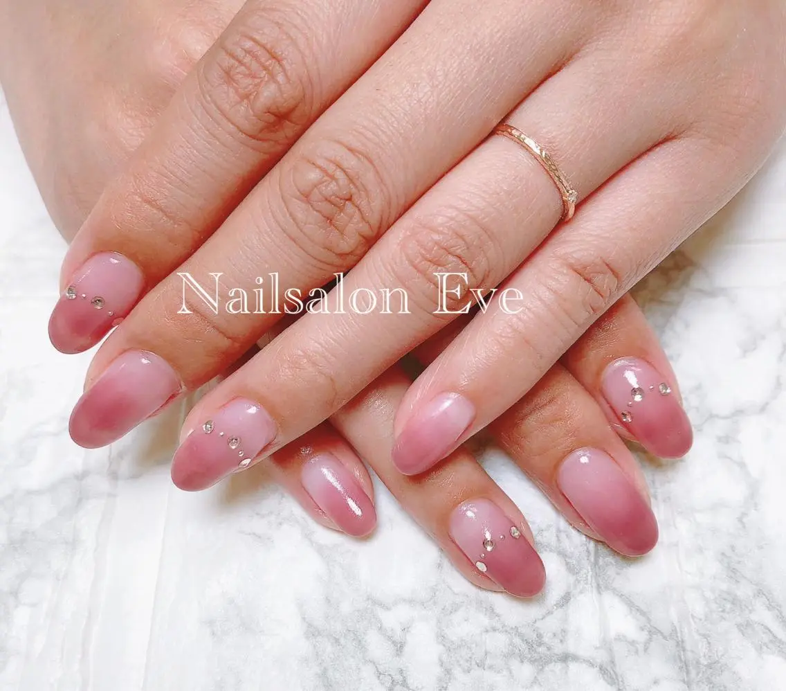 ネイル グラデーション ハンドネイル ハンドケア Nailsalon Eve（イヴ）のネイルデザイン