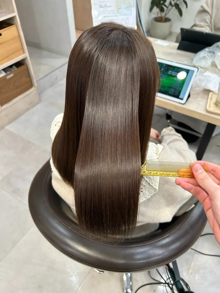 ロング 髪質改善 トリートメント ヘアカラー 光を纏うツヤ感ロング Natsuki🤍のヘアスタイル