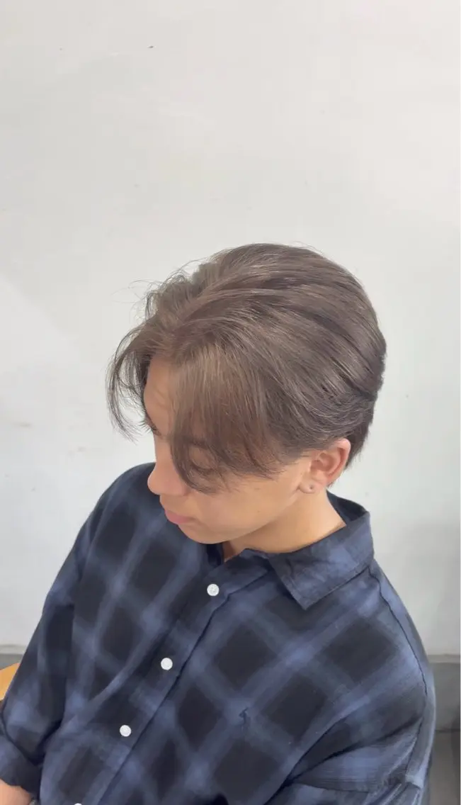 ショート カット ヘアカラー トリートメント まろやかなベージュ 小池春樹のヘアスタイル