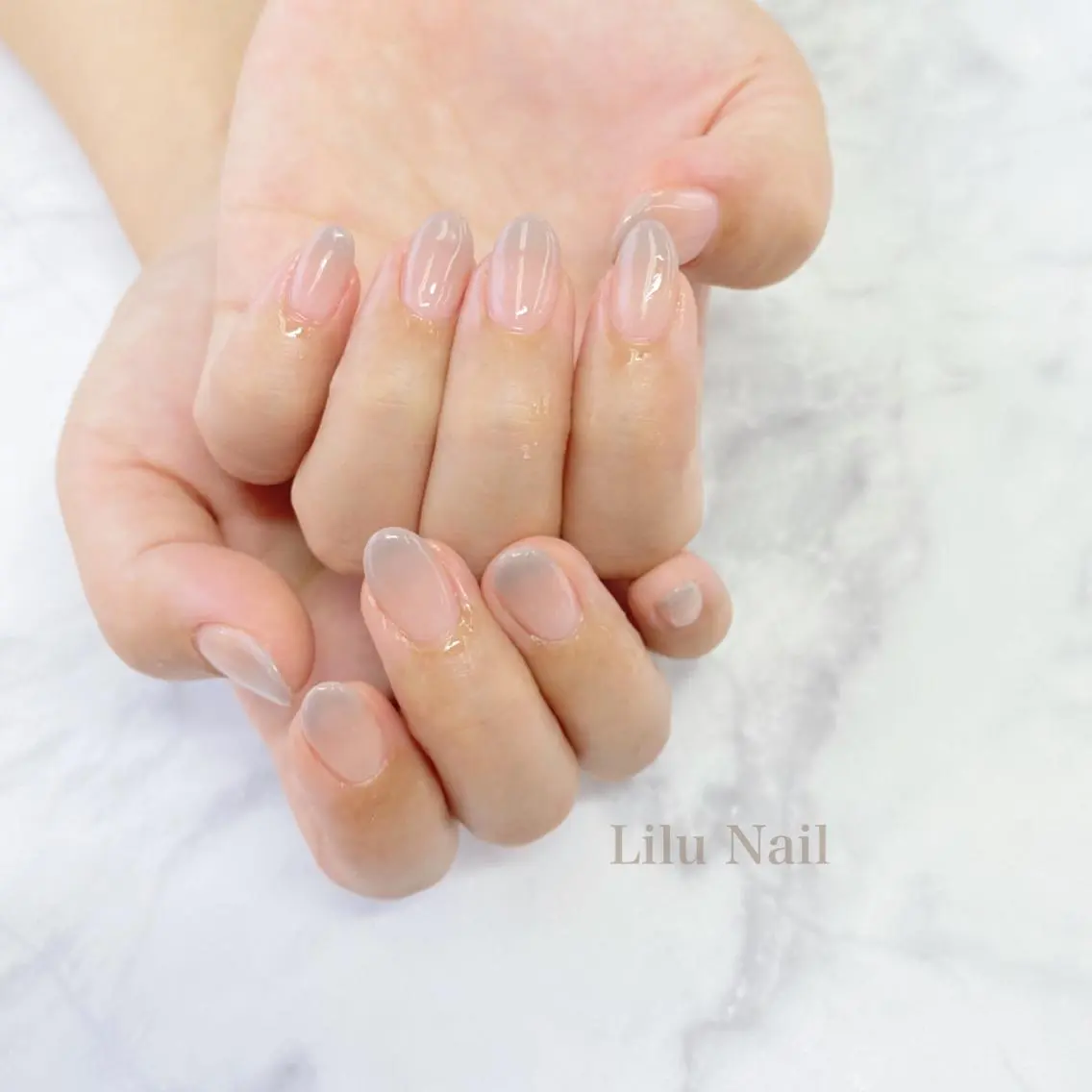 ネイル グラデーション モチの良さ◉ フィルインネイル♡のネイルデザイン