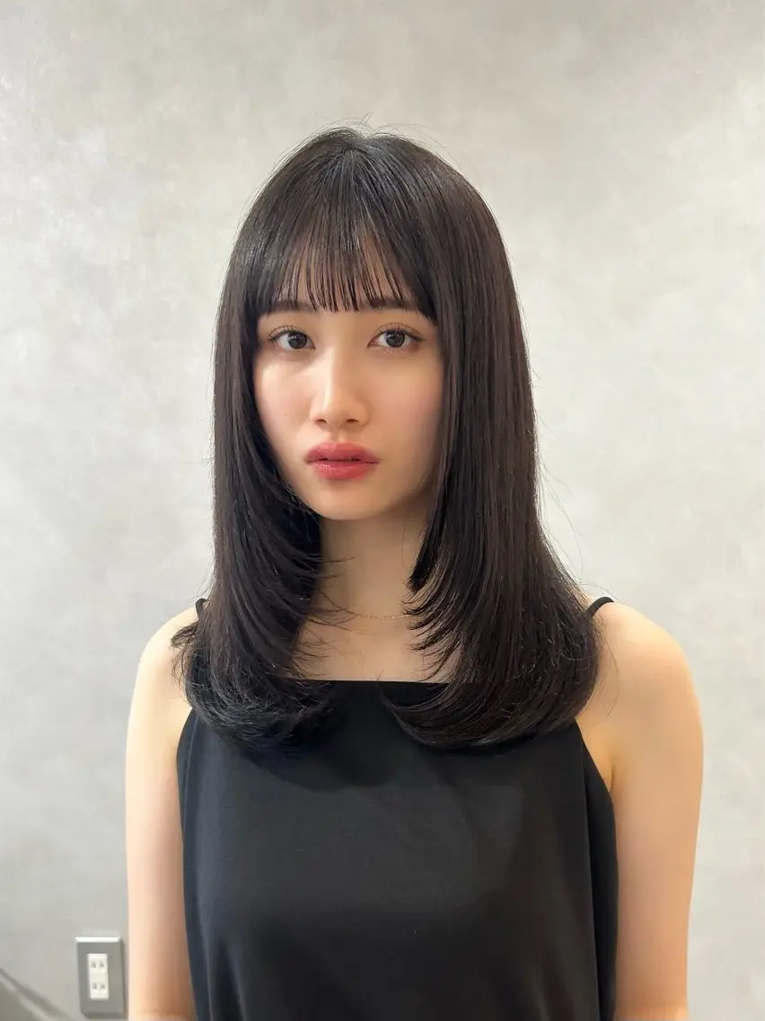 ミディアム カラー グレージュ レイヤーカット ❤️ショートカット ・顔周りカット❤️のヘアスタイル