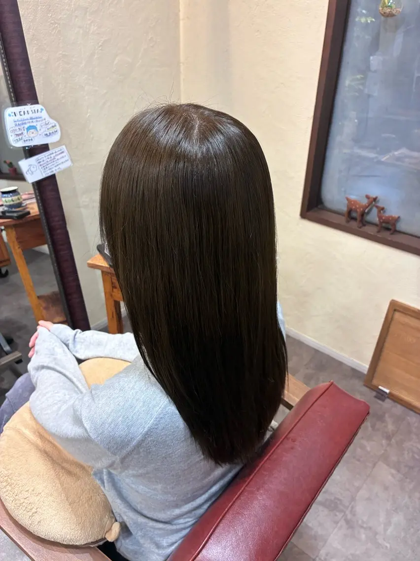 ロング カラー ベージュカラー オリーブベージュ ヘアカラー トリートメント 若林 美帆のヘアスタイル