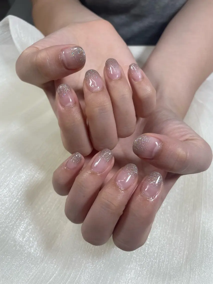 ネイル グラデーション ラメ(グリッター) ラメグラデーション ハンドネイル Knail COCOA🩵のネイルデザイン