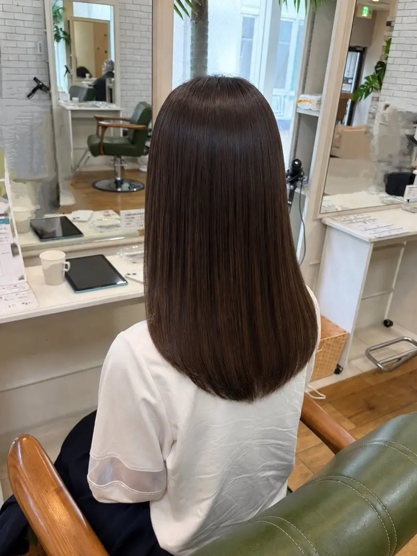 セミロング カラー 髪質改善 レイヤーカット トリートメント 酸性ストレート 髪質改善/レイヤー/ ボブ/磯野史歩のヘアスタイル