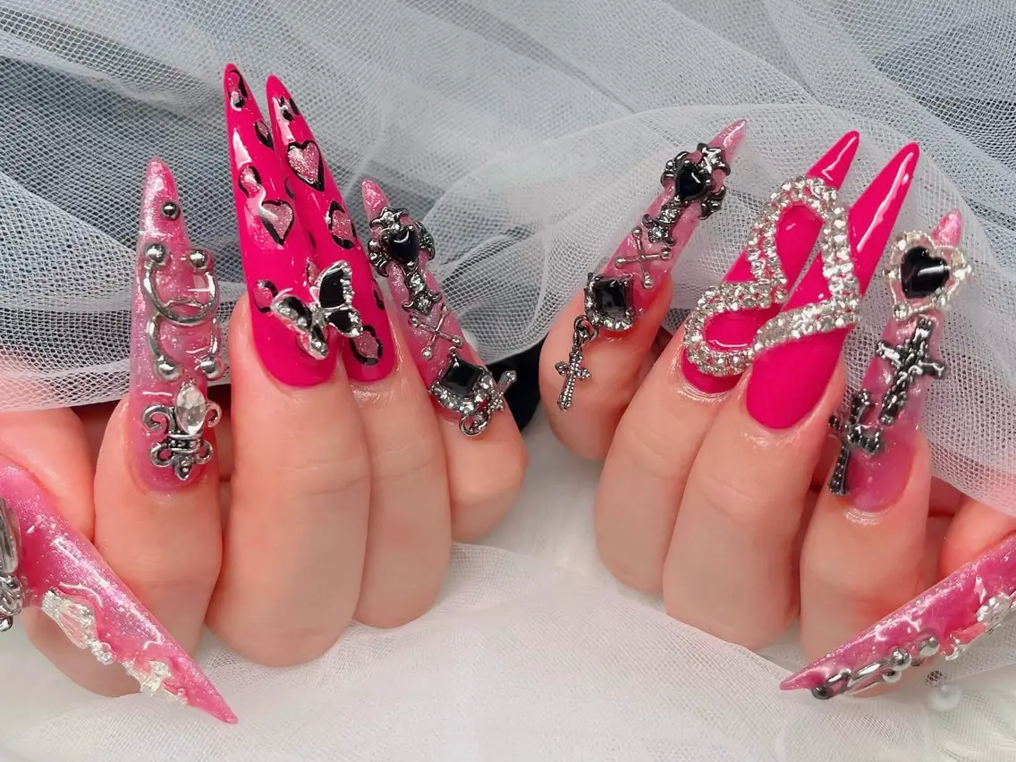 ネイル アートネイル 長さ出し グラデーション マグネットネイル 持ち込み Mi nailsのネイルデザイン