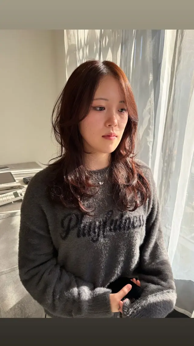 セミロング カラー ハイトーン✨髪質 改善🌈🫧RYOのヘアスタイル