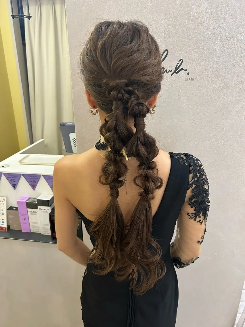 ロング ヘアアレンジ 結婚式・ブライダル ヘアセット hubhair レイヤー/透明感のヘアスタイル