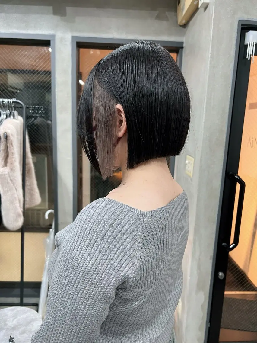 イヤリングカラー➕全体カラー➕ツーステップトリートメントの写真