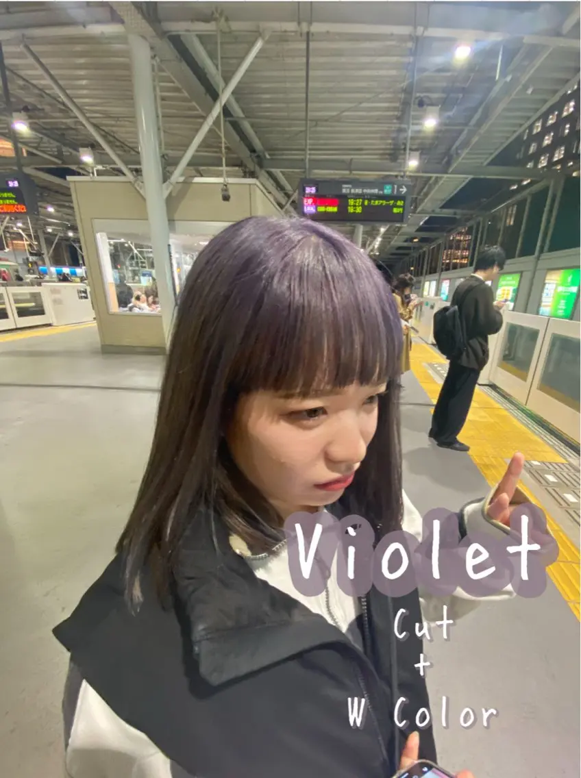 セミロング カラー カット ヘアカラー 五十嵐 未悠のヘアスタイル