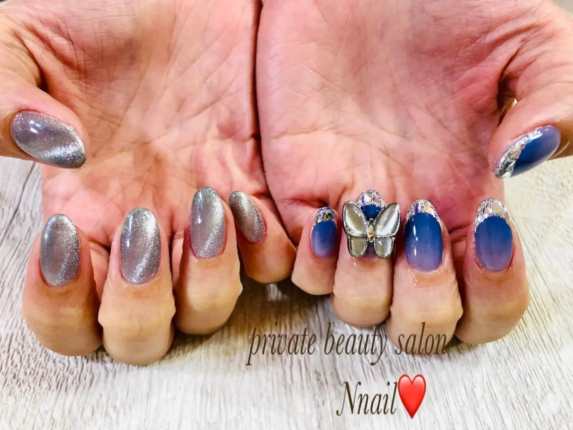 ネイル ブルー グラデーション マグネットネイル シルバー 🌿Nnail🌿 プライベートサロンのネイルデザイン