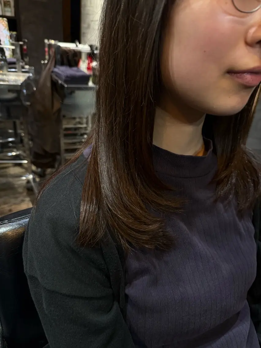 セミロング 顔まわりレイヤー 顔周りカット レイヤーカット M.Fe's はるな 🖤メンズカット募集のヘアスタイル