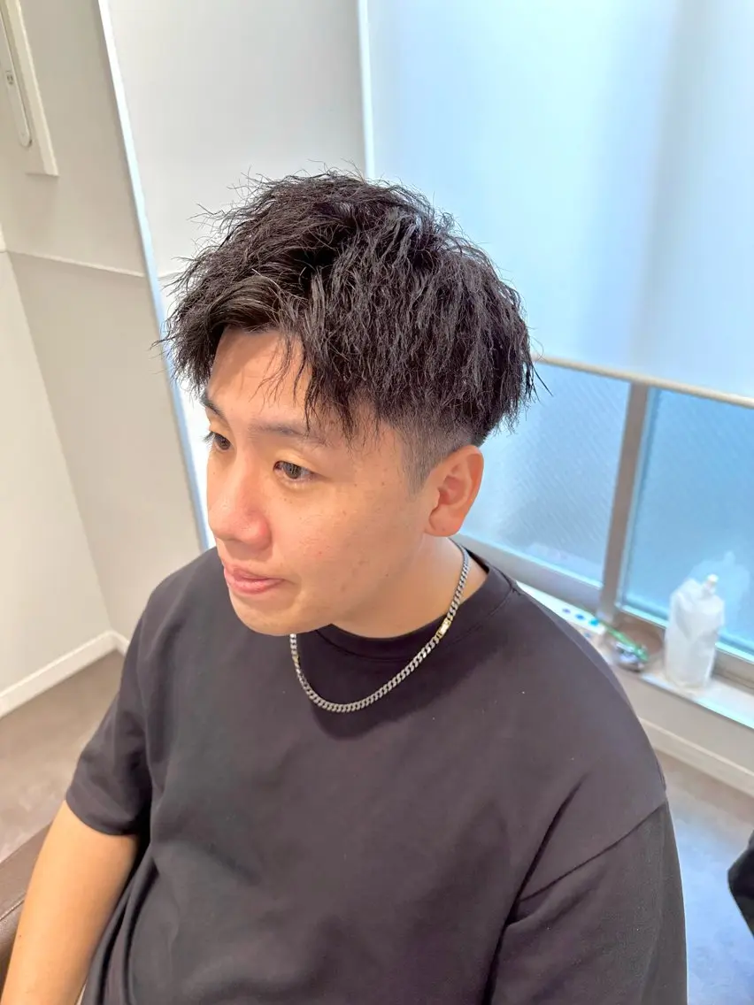 ショート パーマ メンズ メンズパーマ メンズツイストパーマ ツイストパーマ カット パーマ SALOWIN大宮 /KYOHEI✂️のヘアスタイル