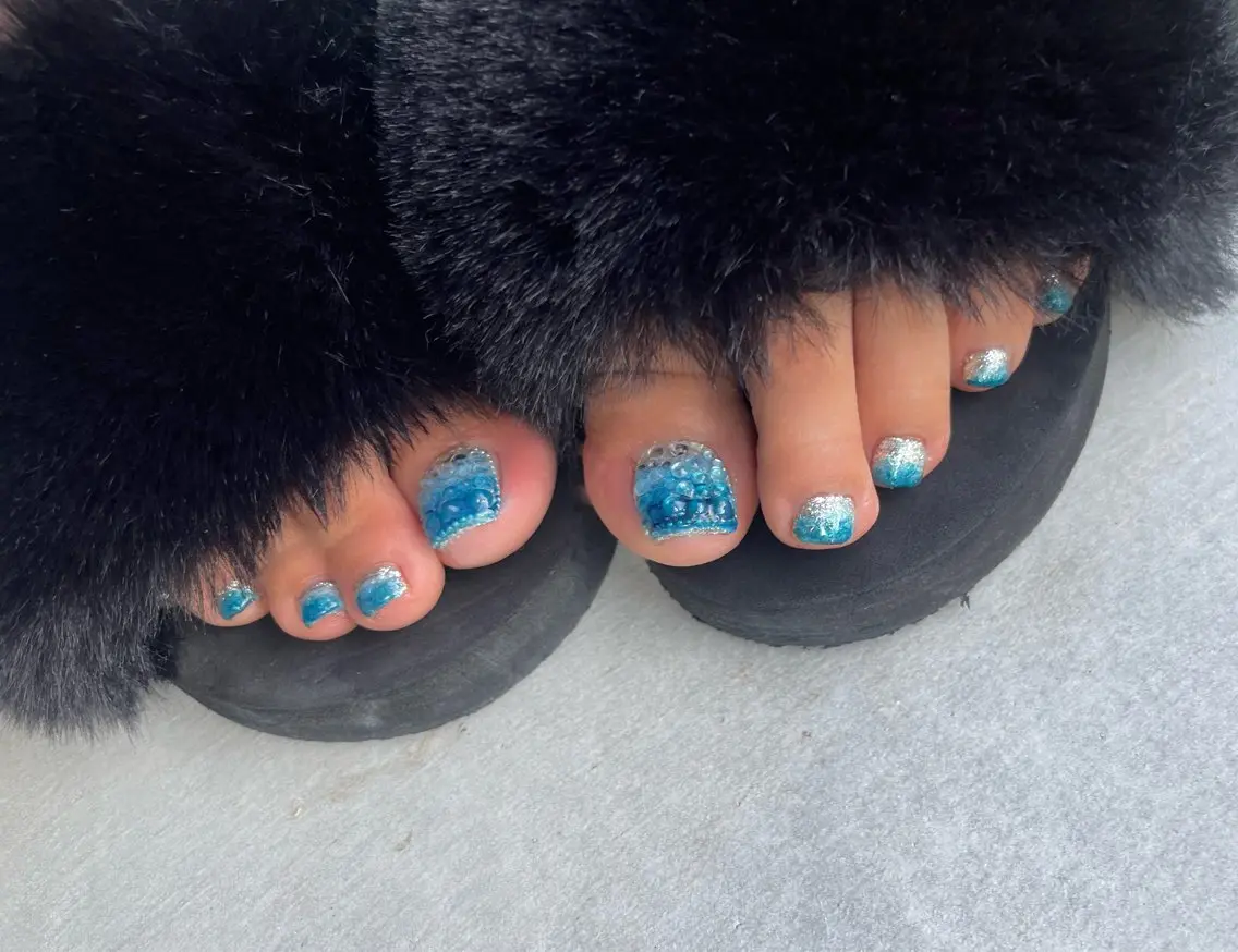 👣フットネイルデザインやり放題🌈☁️🌍❤️オフ有無の写真