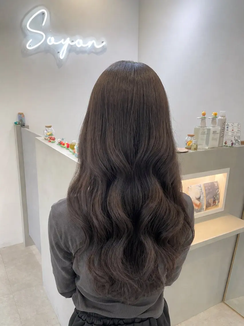 カラー ブリーチ ダブルカラー グレージュ 松永 まどかのヘアスタイル