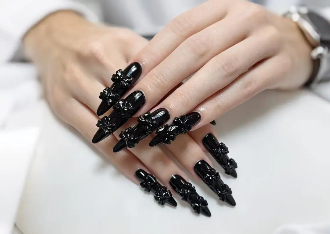 ネイル フレンチネイル ジェルネイル ガラスフレンチ 韓国ネイル マグネットネイル ハンドネイル ハンドケア The Nail& EyeLashのネイルデザイン