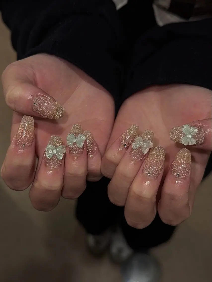 ネイル フラッシュネイル ラメ(グリッター) ハンドネイル ハンドケア Nail salon K momoのネイルデザイン
