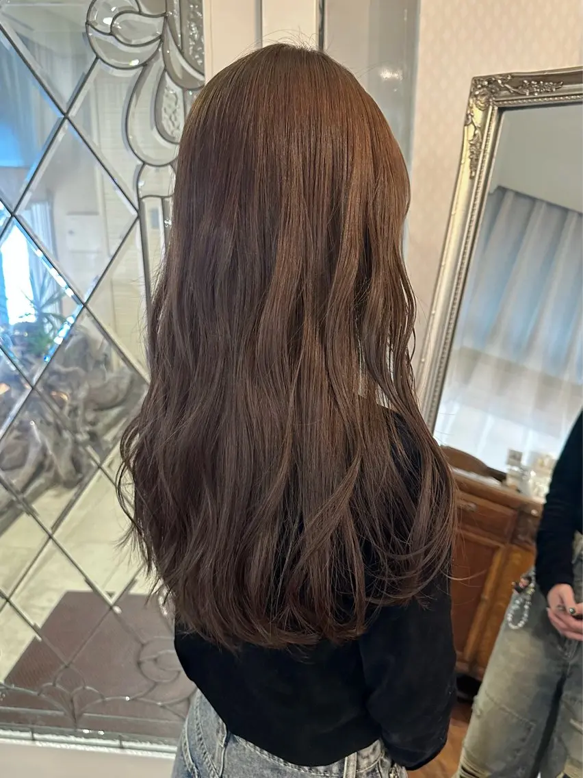 ロング チョコレートブラウン カット ヘアカラー トリートメント 四日市/レイヤー /似合わせカットのヘアスタイル