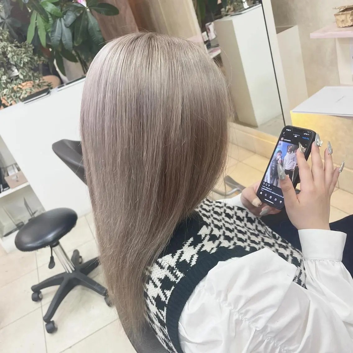 ロング 前田 菜奈子のヘアスタイル